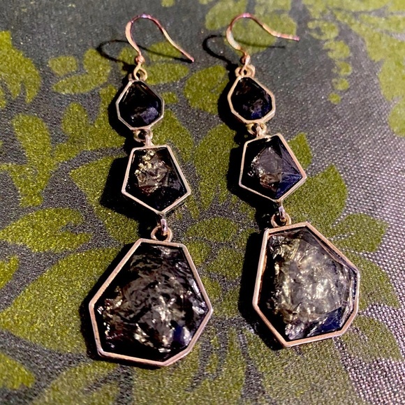 Black Faux Gemstone Earrings - Picture 1 of 4